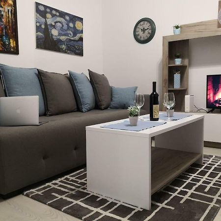 Vasa Central Studio Novi Sad Luaran gambar